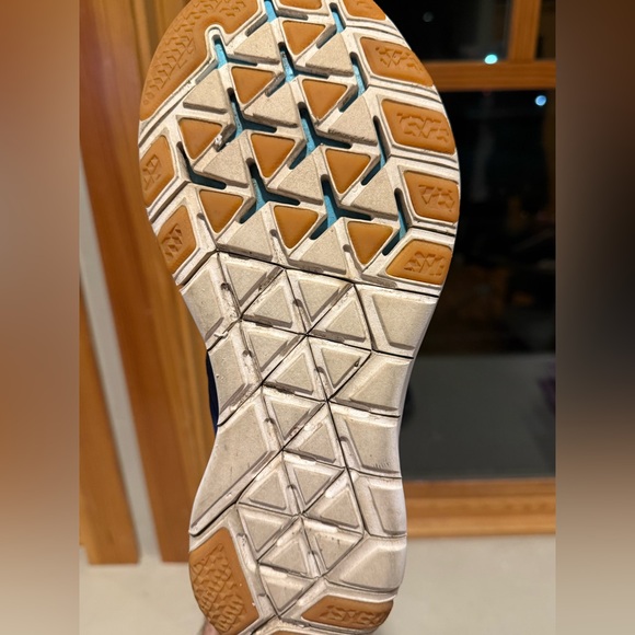 Nike Fly Knit Training Shoes - Picture 2 of 8